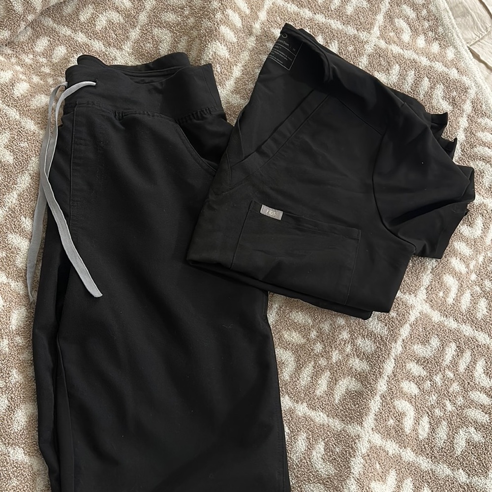 Figs scrubs size M set